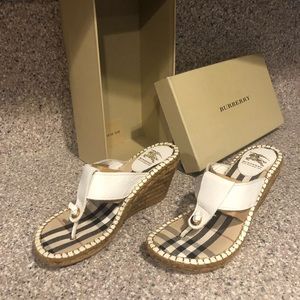 Burberry White leather thong espadrille sandals